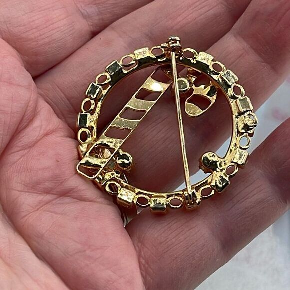 Vintage rhinestone wreath candy cane brooch. - Picture 3 of 5